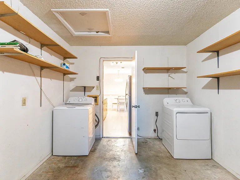 4074 Russell Ave — Photo 25