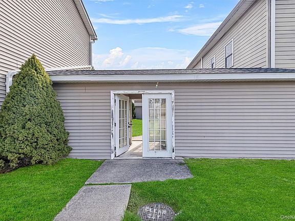 3rd image of 1-18 Willow Way #7
