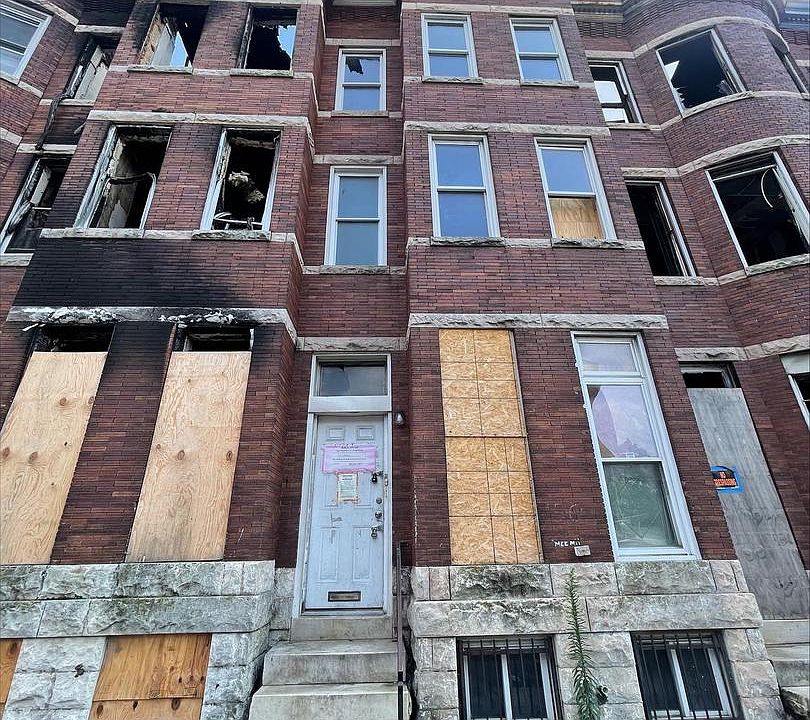 1st image of 1647 W North Ave
