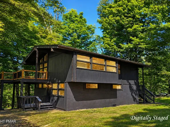 101 Gum Ter, Greentown, PA 18426