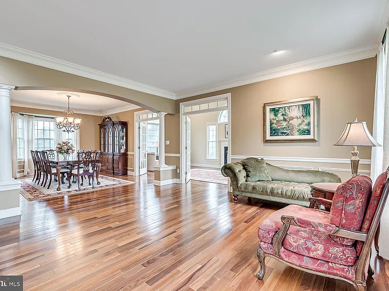 5 Erin Ct — Photo 5