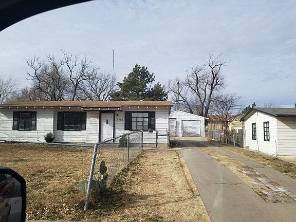 2nd image of 2409 Oak Dr