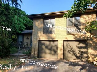 9215 Lowell Ave, Overland Park, KS 66212