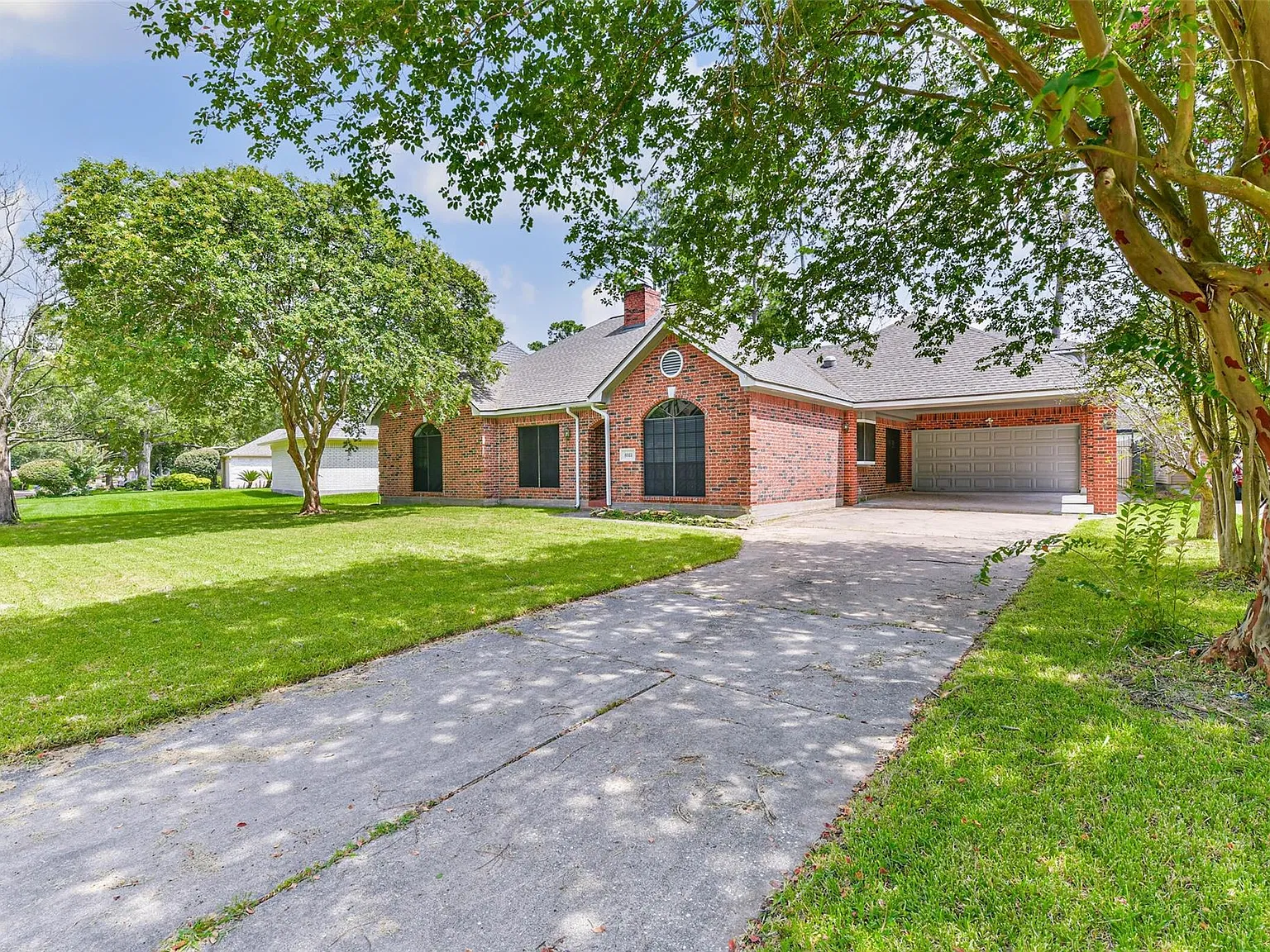 5 bed, 3.5 bath, 3044 sqft, $2,600 — Photo 2