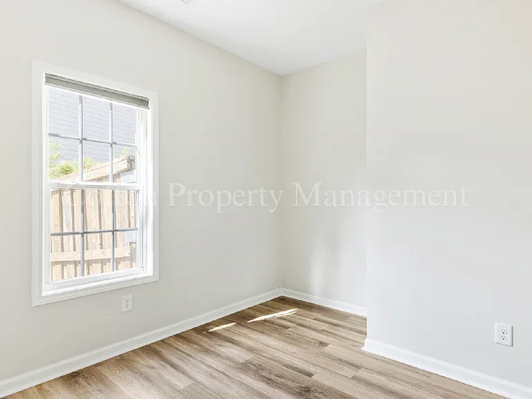 1010 Winterberry Cir — Photo 29