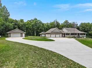3670 Matsell Park Rd, Central City, IA 52214