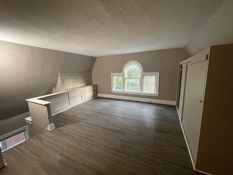 552 Hill St #3 — Photo 1
