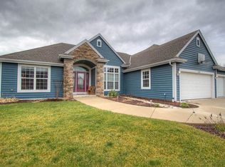 12350 W Whitaker Ave, Greenfield, WI 53228