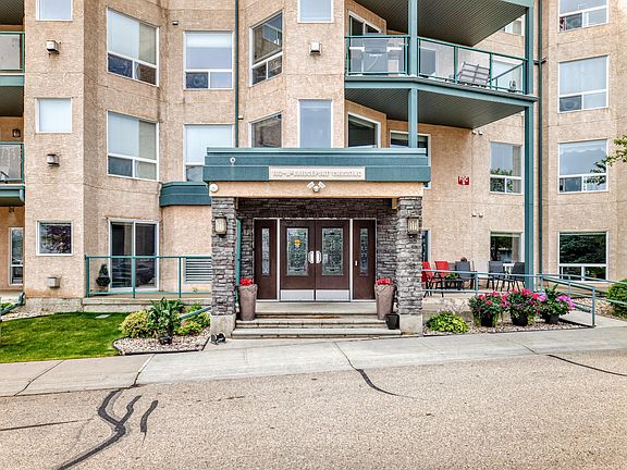 4th image of 102 Bridgeport Cross Unit 209
