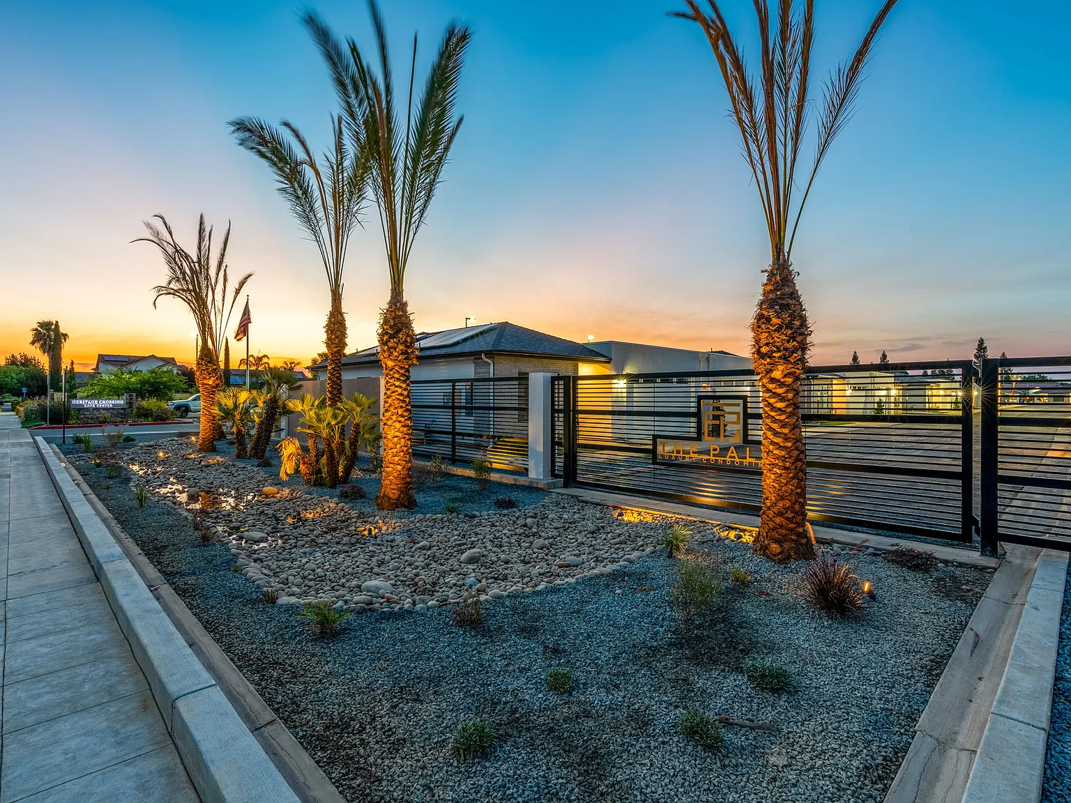 The Palms Luxury Condominiums — Photo 3