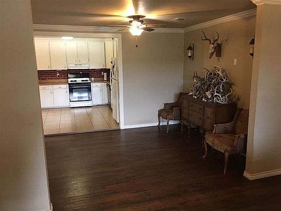 5th image of 810 N Vandeveer St