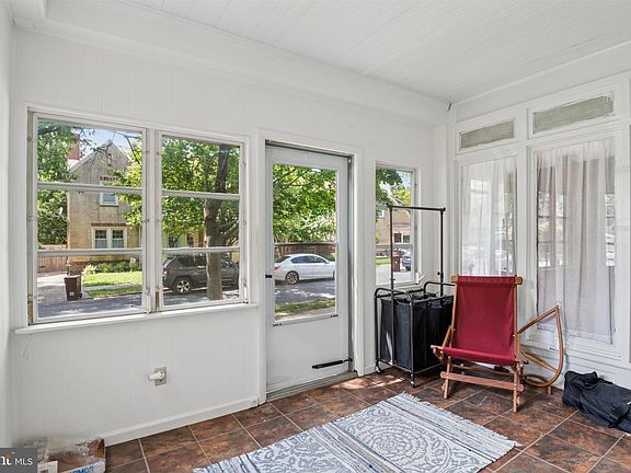 5th image of 226 Geddes St