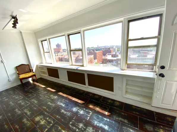 3131 Grand Concourse image 13 of 33