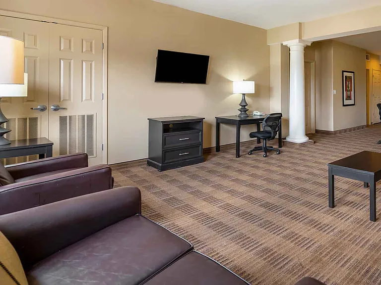 Executive Suite - 1 King Bed