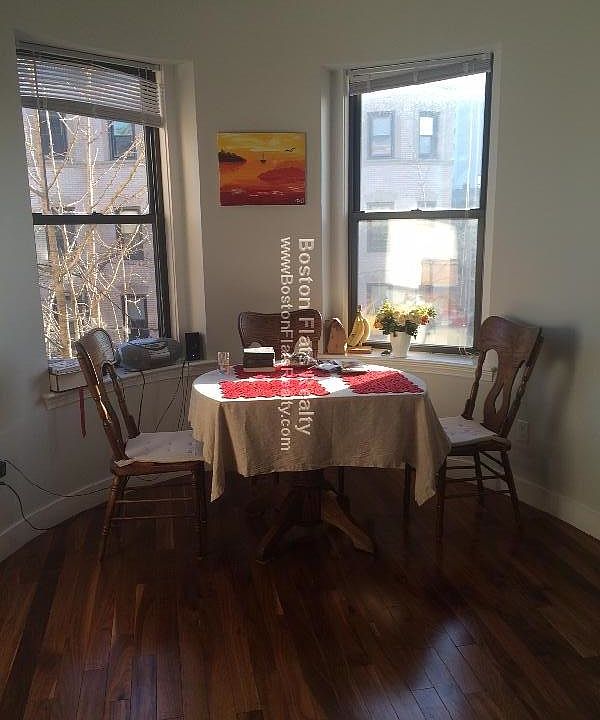 2nd image of 6 Blackwood St APT 230