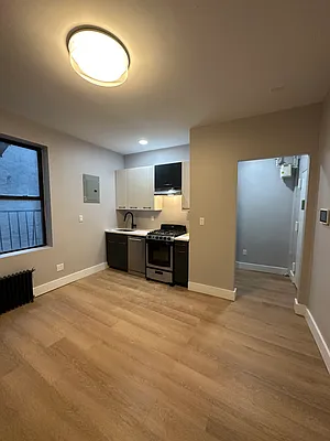 Rented by Peter R. Hungerford, LREB | media 2