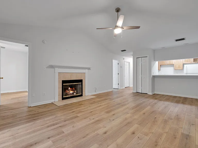 1238 Cross Creek Cir #1 — Photo 3