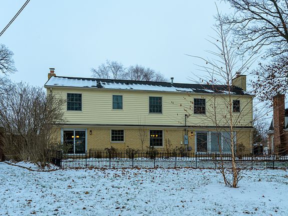3rd image of 2302 Terrace Ln