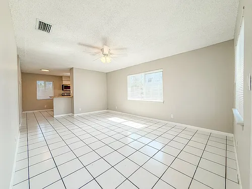 1025 NE 17th Ave #1 Photo 1