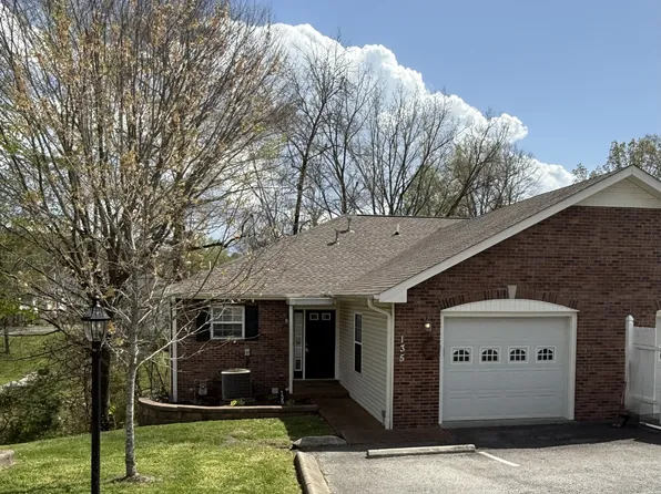 135 Eastdale Ln, Dickson, TN 37055