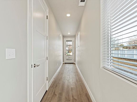 2nd image of 2801 W Palouse St