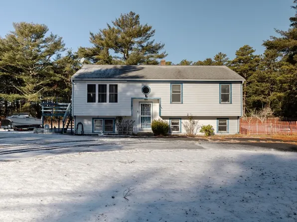 136 Charge Pond Rd, Wareham, MA 02571