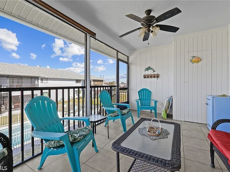 1203 SW 48th Ter #201 — Photo 29