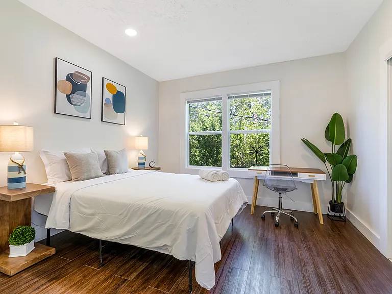13476 Clifton Blvd #205 — Photo 9