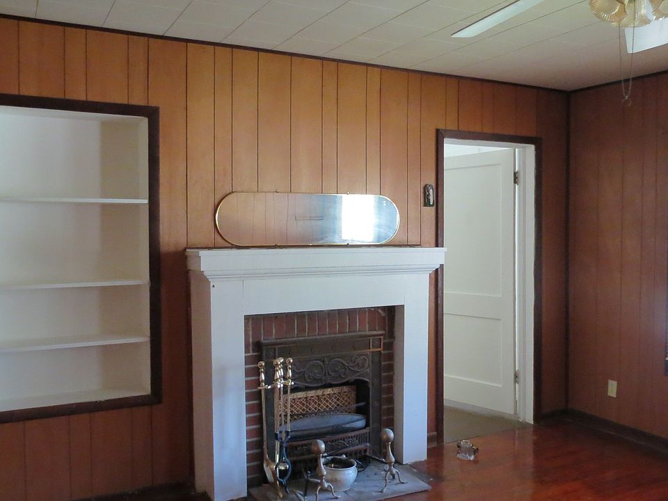 2nd image of 238 12th Ave