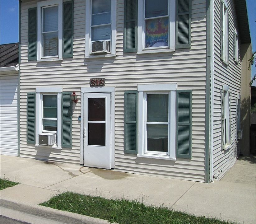 1st image of 316 N Commerce St