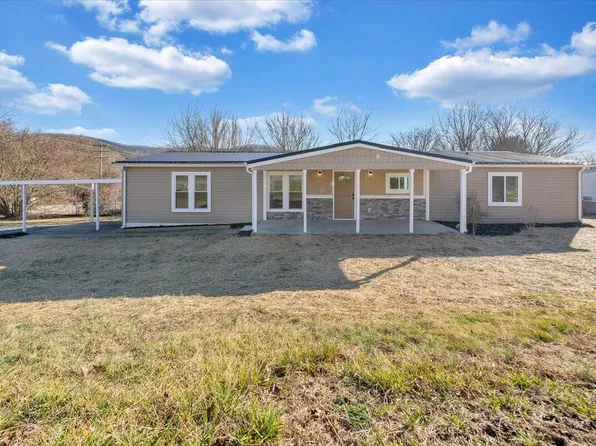 479 4th St, Buchanan, VA 24066