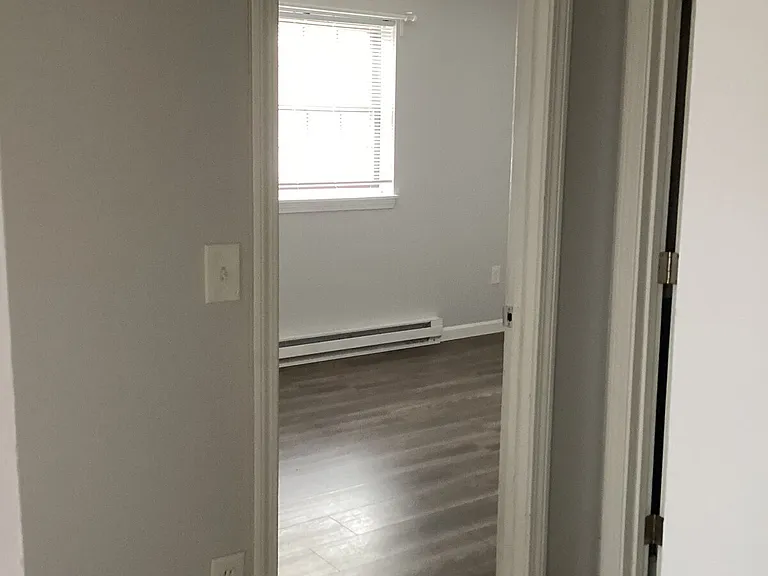 12 E Side Dr #4 — Photo 10