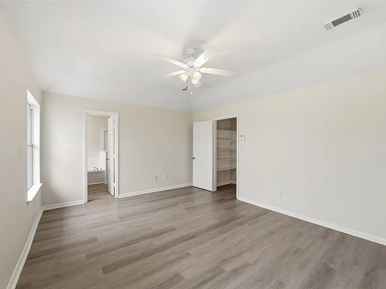 2110 Ridge Wood Ln — Photo 17