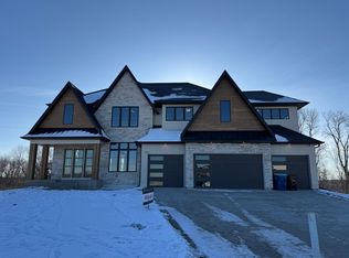 1982 Leaping Deer Cir, Hamel, MN 55340