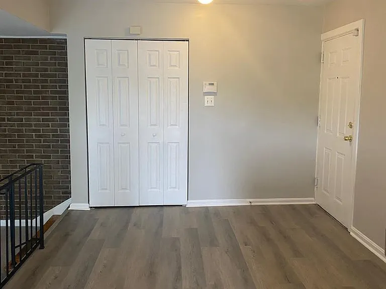 4709 Tecumseh St #301 — Photo 4
