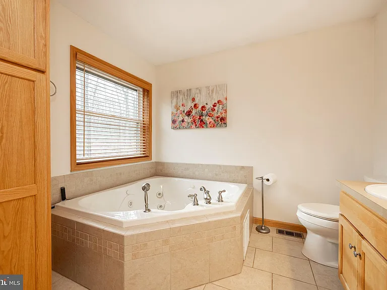 1212 Acacia Dr — Photo 42