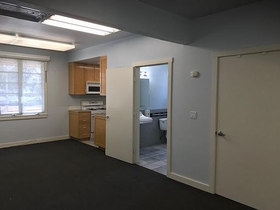 3rd image of 490 N Craig Ave