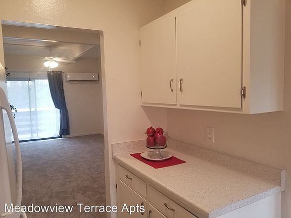 4th image of 342 E Saint Charles St APT 19