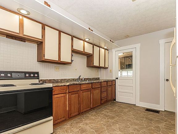 4th image of 1112-1112.5 E Main St Unit 1112
