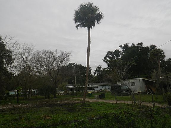 4th image of 2459 Wildwood Dr