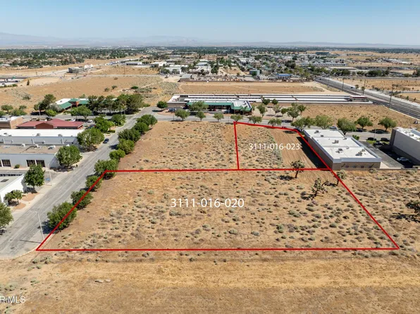 11th St W #M4, Palmdale, CA 93551
