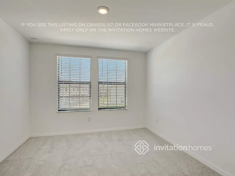 1927 E Landings Way — Photo 14