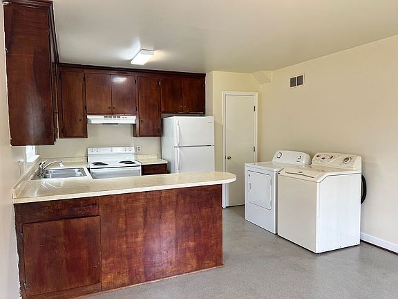 3rd image of 2512 Plateau Rd #A