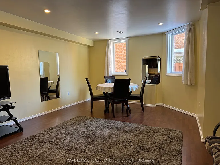56 Sadot Ct — Photo 5
