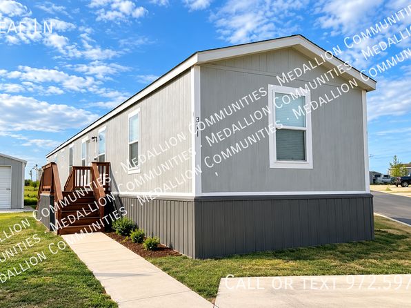 311 Leaf Ln