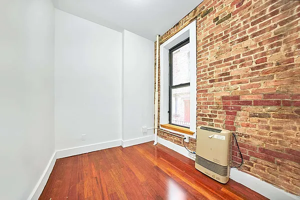 Rented by Keller Williams NYC | media 41