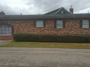 429 High School Ave, Hurricane, WV 25526