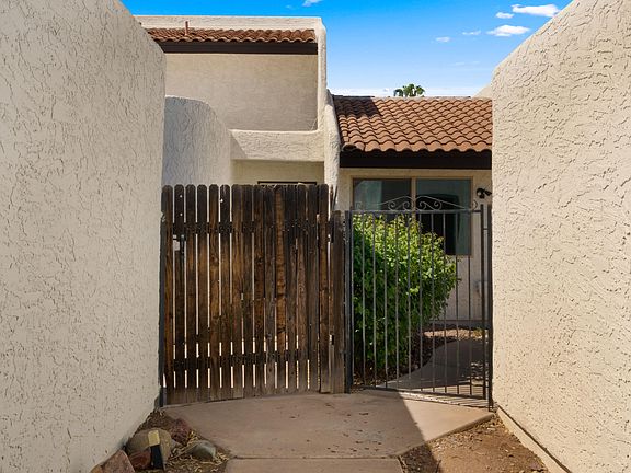 2nd image of 2022 E SOLANA Drive