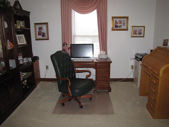 5th image of 455 Calloway Dr