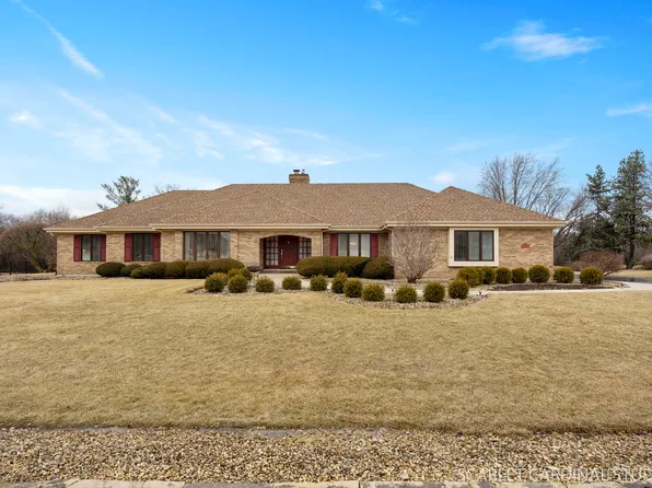 1S160 Cantigny Dr, Winfield, IL 60190